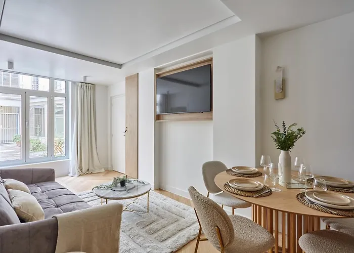 Apartment Centre De Paris By Studio Prestige