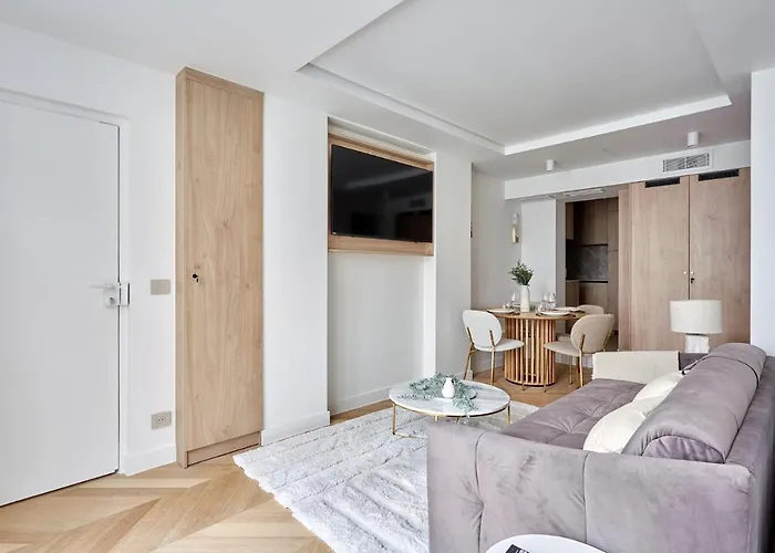 Apartment Centre De Paris By Studio Prestige